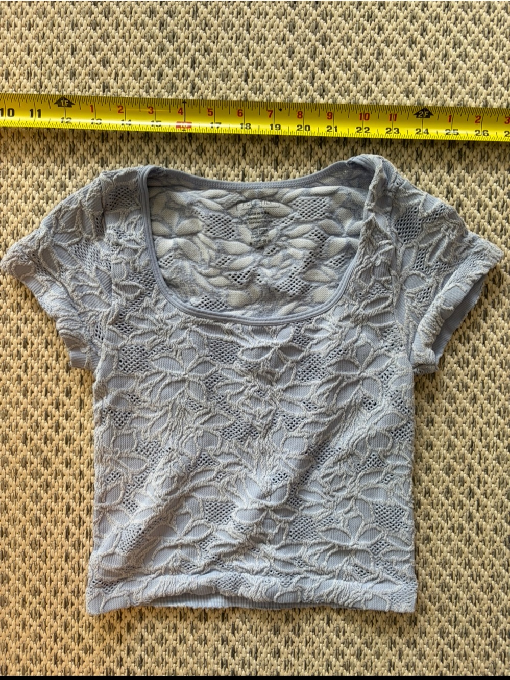 Seamless Light Blue Lace Scoop Neck Short Sleeve Top
